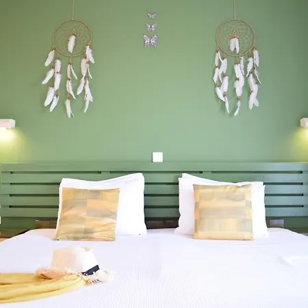 Hotell Christina Petriti 2*